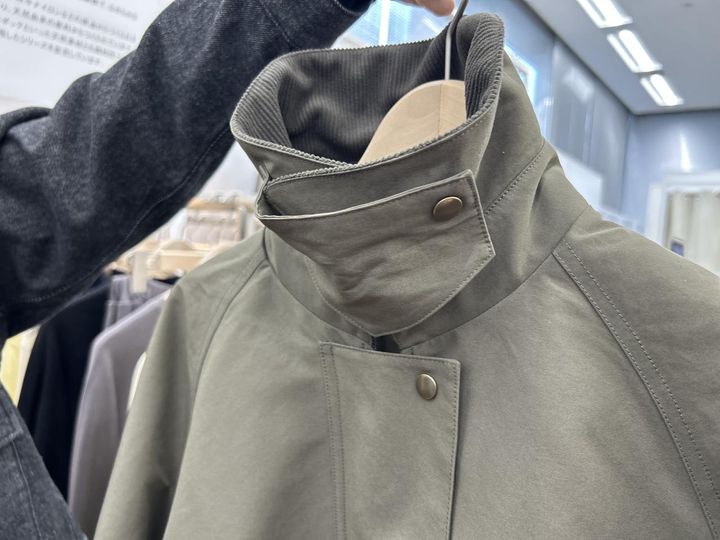 画像2: 【無印良品】婦人 撥水 コーデュロイ衿 ショートブルゾン¥6,990 www.muji.com