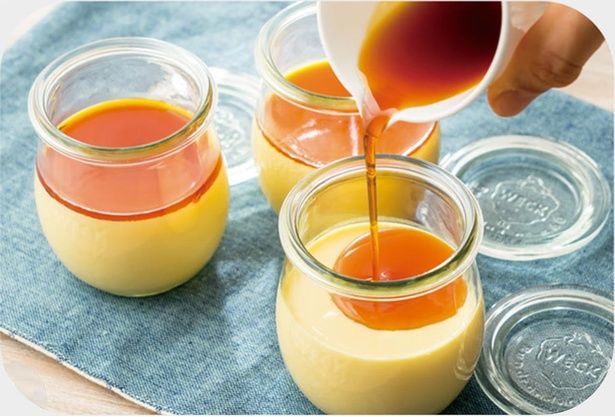 作ったカラメルは冷ましておき、食べる直前にプリンにかける （C）ぼく／KADOKAWA