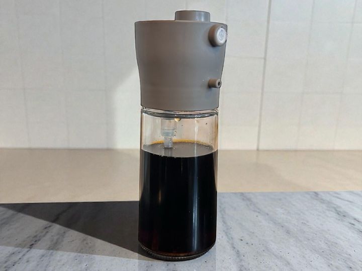 「《2WAY》液体ミニスプレーボトル」税込330円