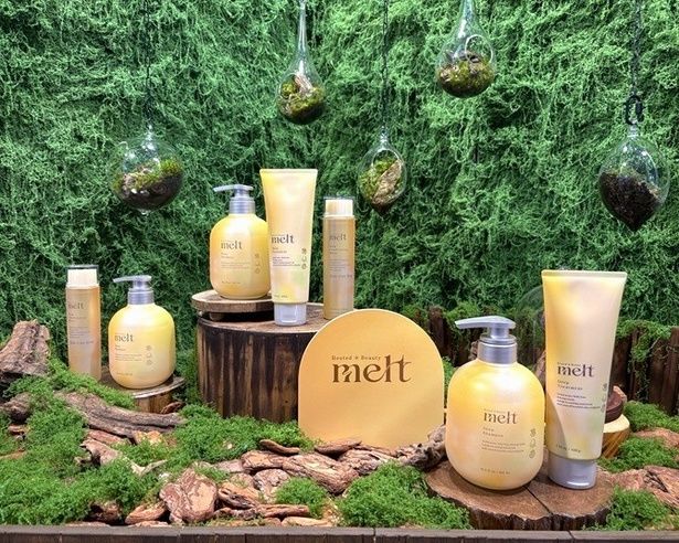 melt DEEPシリーズの世界観が表現されているブース