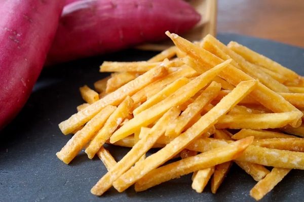 【兵庫県明石市】IGAFOODSの新商品「塩チーズ芋けんぴ 國黄」の試食会と量り売りのPOP UP開催！