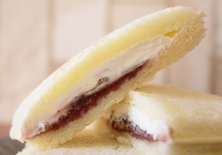 軽やかな口あたりのつぶあんと、ふんわりなめらかなホイップの組み合わせは相性抜群。