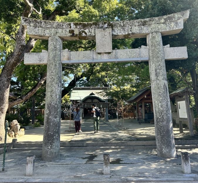 現人神社鳥居