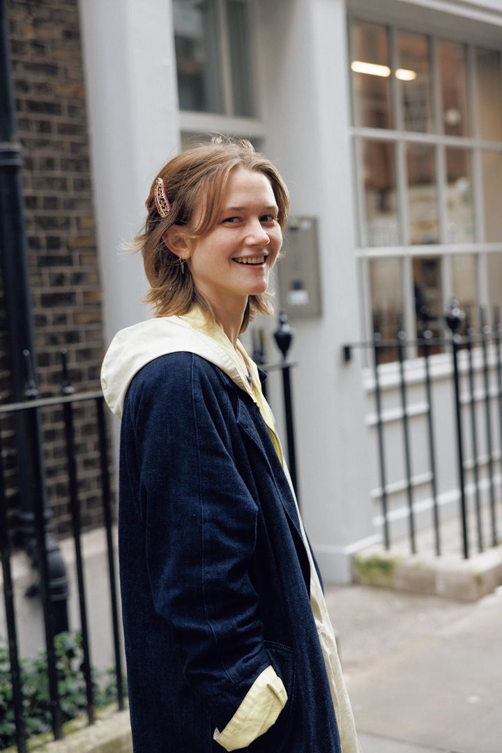 ヘアアクセサリーの威力がすごい！パリジェンヌ、ロンドナーのヘアスタイル事情