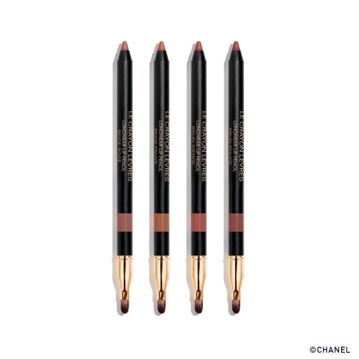 シャネル ル クレイヨン レーヴル 212 ベージュ ローズ 214 ベージュ フォーヴ 216 ブラン シエンヌ 218 ブラン ルージュ