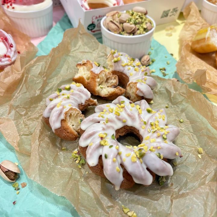 ピスタチオ ホワイト チョコ クルーラー 