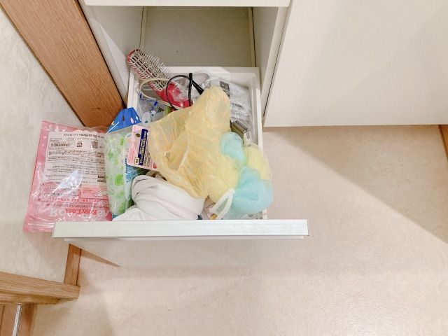 日用品を入れた引き出し