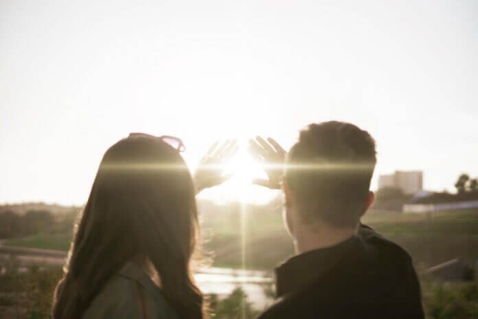 恋愛対象外からの誘い…どう対応するのが正解？