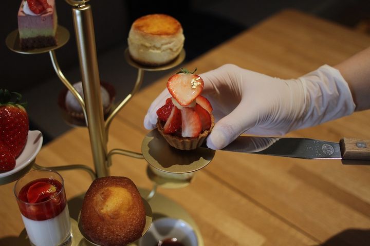 ダマンド入りのタルトに国産イチゴとカスタードを重ねた「いちごタルト」