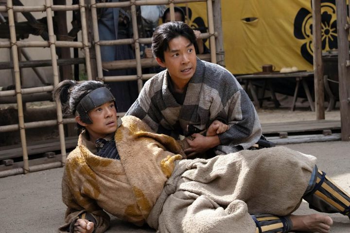 藤吉郎（池松壮亮）、小一郎（仲野太賀）／大河ドラマ「豊臣兄弟！」第5回より ©️NHK