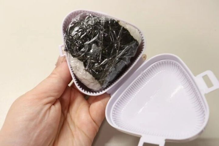 ダイソー ふっくらおにぎりケースC／Nなかよし 使用例
