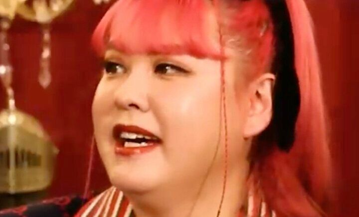 【写真・画像】「ずっとクラブにいるのね」人気俳優の妹の“奔放な私生活”にぺえがツッコミ 1枚目