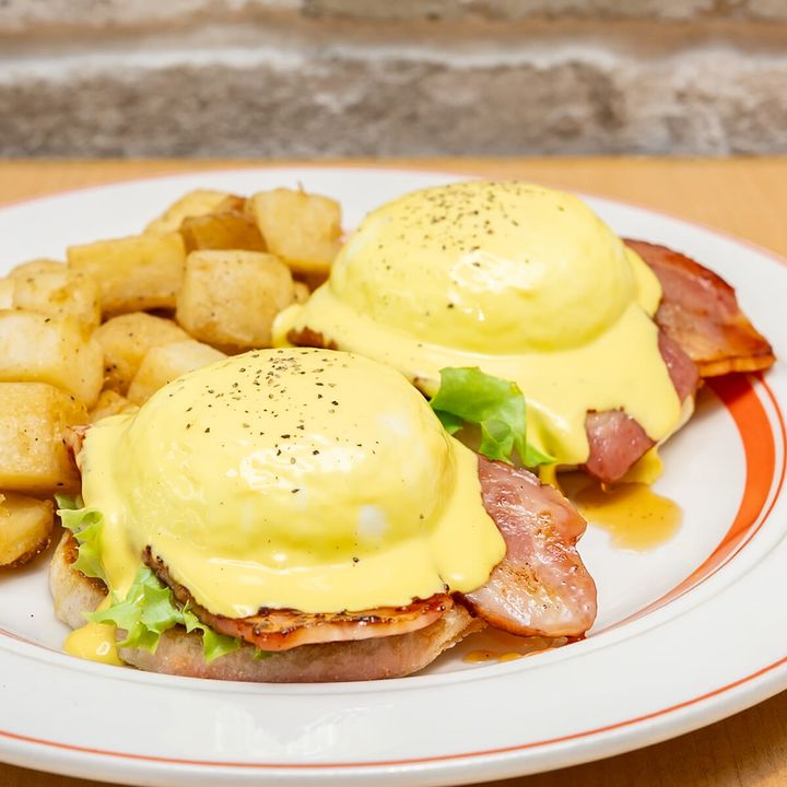 メープルベーコンのエグスンベネディクト2