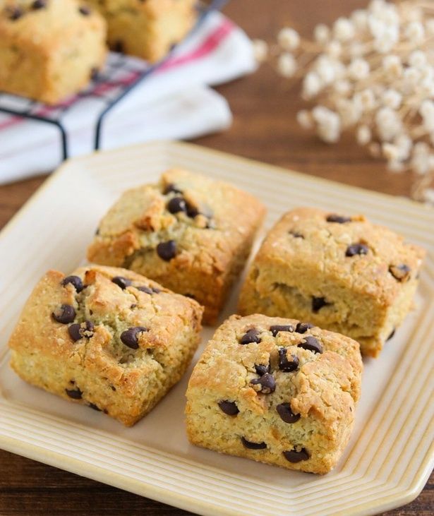 グルテンフリーのピスタチオチョコスコーン