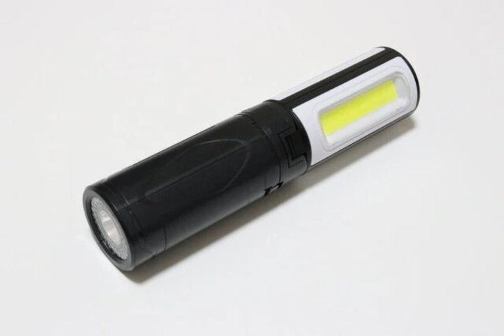 ダイソー 2WAYキャンピングライト