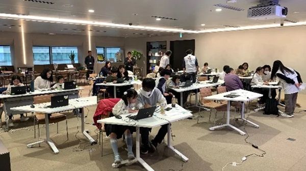 【東京都台東区】小学生向け社会貢献プログラム「NTTデータ アカデミア」でXR活用のワークショップ展開