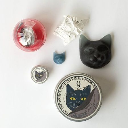 猫の日記念！竹炭使用の黒猫ソープ「9.kyuu ネコ缶SOAP《炭黒》」が数量限定で発売