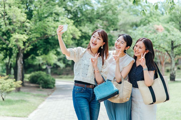 顔出しの自撮り、SNSにアップする？