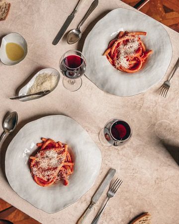 感性に触れる器。世界的リモージュ磁器ブランド「Sarah-Linda」が日本初上陸