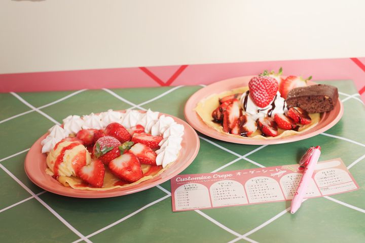  初登場！自分好みにカスタマイズしてつくる「旅するいちごのクレープリー」
