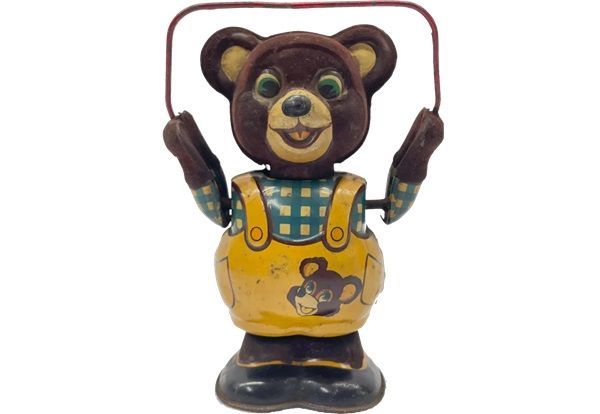 【福井県敦賀市】敦賀赤レンガ倉庫で「あの時の、あこがれ。-昭和・平成のOMOCHA展-」開催！関連企画も