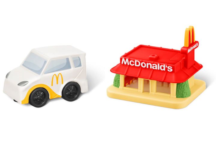 ハッピーセット「ミニチュアマクドナルド」登場！ （C）2026 McDONALD’S width=
