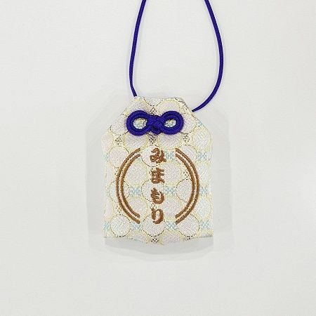 高齢者が見守りGPSを自然に持ち歩ける「お守り風カバー」開発！持ち出し忘れも防止