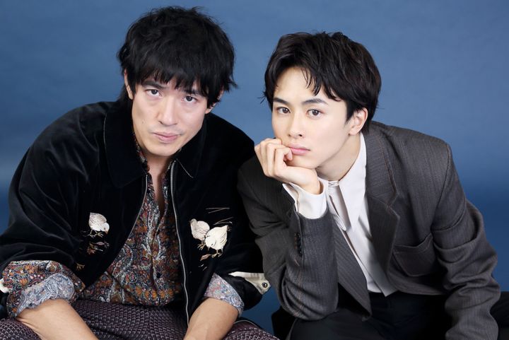 （左から）中島歩、草川拓弥 クランクイン！ 写真：高野広美 width=