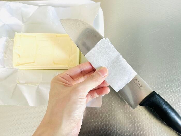 包丁を汚さずに『バター』を切る方法。小分け保存もできてプチストレス解消♡
