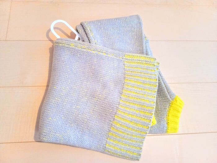 【ニットの型崩れ】はもう卒業！ハンガーにかけたときの「肩のポッコリ」を防ぐ裏ワザとは♪