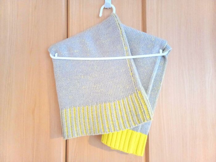 【ニットの型崩れ】はもう卒業！ハンガーにかけたときの「肩のポッコリ」を防ぐ裏ワザとは♪