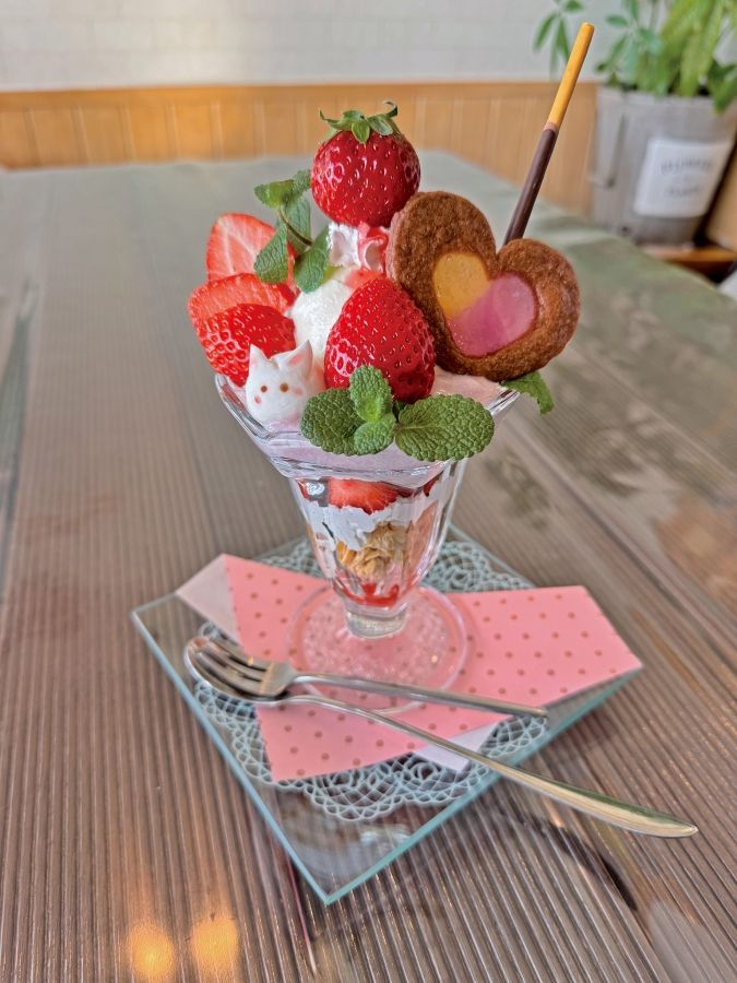 【光の道開運スイーツフェアvol.７】cafe BEACH COMBER（カフェビーチ コンバー）「光の道 パフェ」