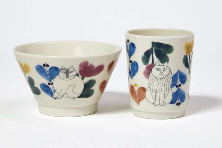 茶碗￥1,485、湯呑￥1,540、豆皿４枚セット￥3,300 ／山加商店