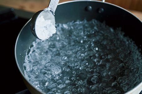 【塩ひとつで作る】たったひとつのコツは塩分量3％の湯でゆでること！「塩豚しゃぶ」のレシピの画像2