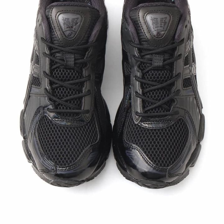 アシックス スポーツスタイルの「ゲル-カヤノ 12.1 アトモス “ラデン（螺鈿）”」¥28,600