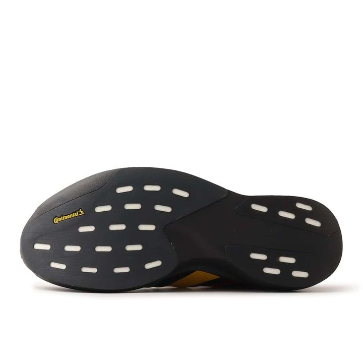 アディダス オリジナルスの「ボブ・マーリー × アディダス アディゼロ エヴォ エスエル ウーブン」¥19,800