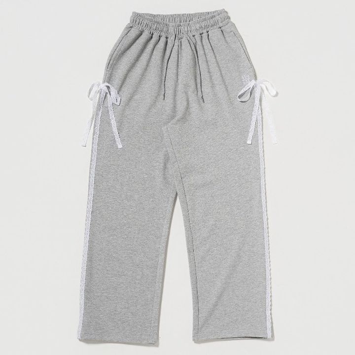 しまむらのスウェットワイドパンツ（福本大晴）