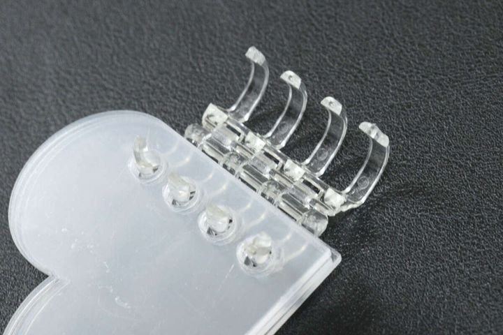 セリアのバインダーアルバムキーホルダー ハートを広げる