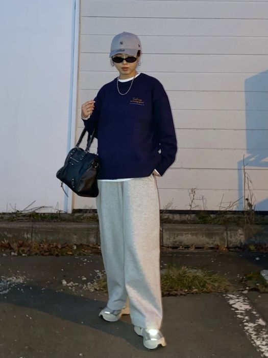 GU「ソフトコットンクルーネックT(長袖)」