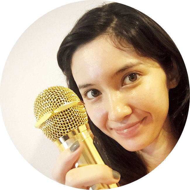 マイクと一緒にパチリ。「昼間はひとりの人が多いので大丈夫♪」