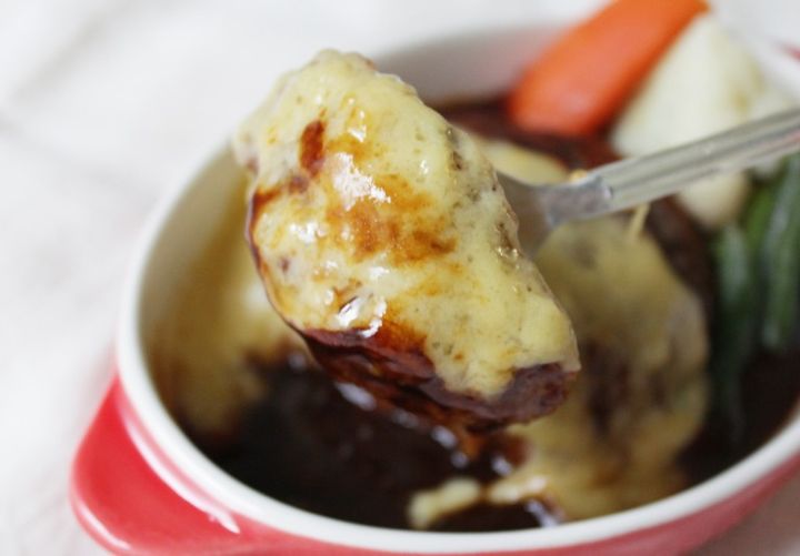 まぜのびチーズソースの素 ハンバーグに活用