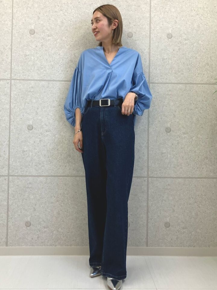 2026春大人女性おすすめボリュームスリーブブラウスコーデ