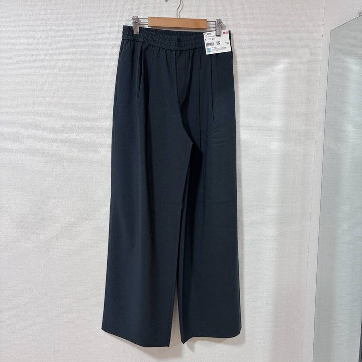 ユニクロイージータックパンツ DARK GRAY