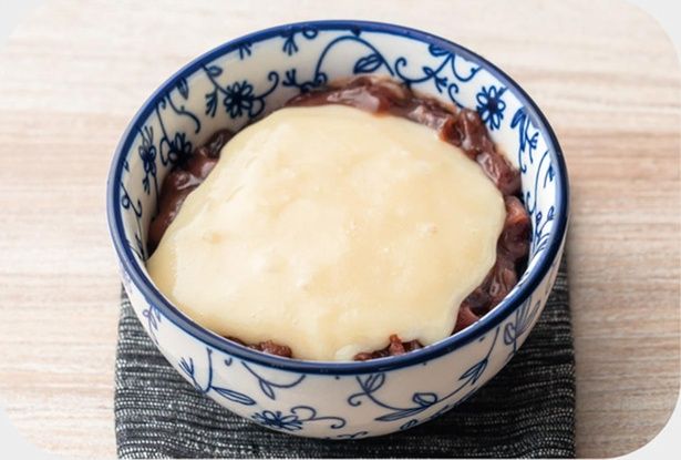 器に盛りつけて、お好みであんこやきなこを添える （C）ぼく／KADOKAWA