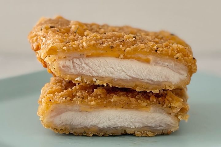 「一気に10個くらい食べたい」【ファミチキ】あの限定味が復活してるぞ