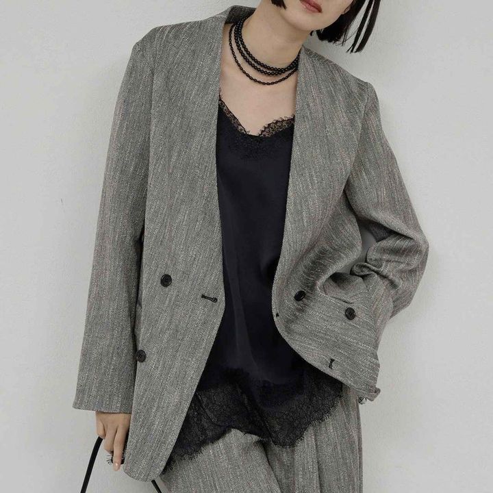 画像: 「ノーカラーツイードジャケット」￥35,200 出典：ガリャルダガランテ