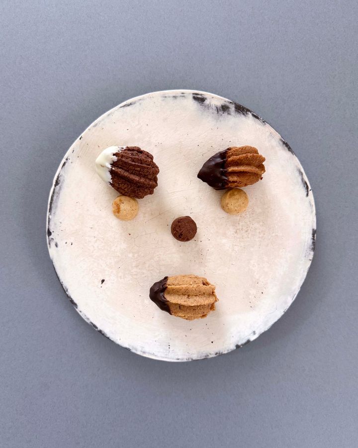 ホワイトデーギフト2026♡ 2000円以下で買えるセンスあるおしゃれなクッキー缶【ささやかですてきなもの 大谷有紀 vol.278】