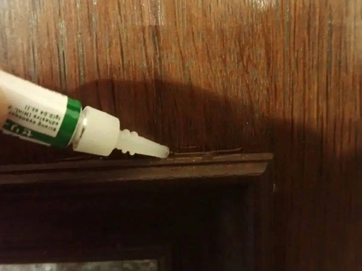 DAISO(ダイソー)：強力瞬間接着剤(ミニ、ゼリータイプ、1g×4個)