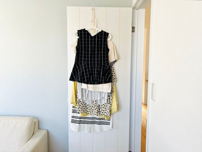 【セリア】何もない縦スペースが収納に変化！『60cmの優秀ベルト』ですぐにお部屋がすっきり♡