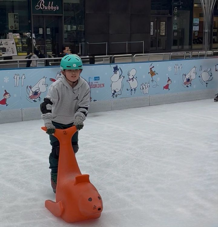 アシカソリ二子玉川ライズアイススケートガーデン